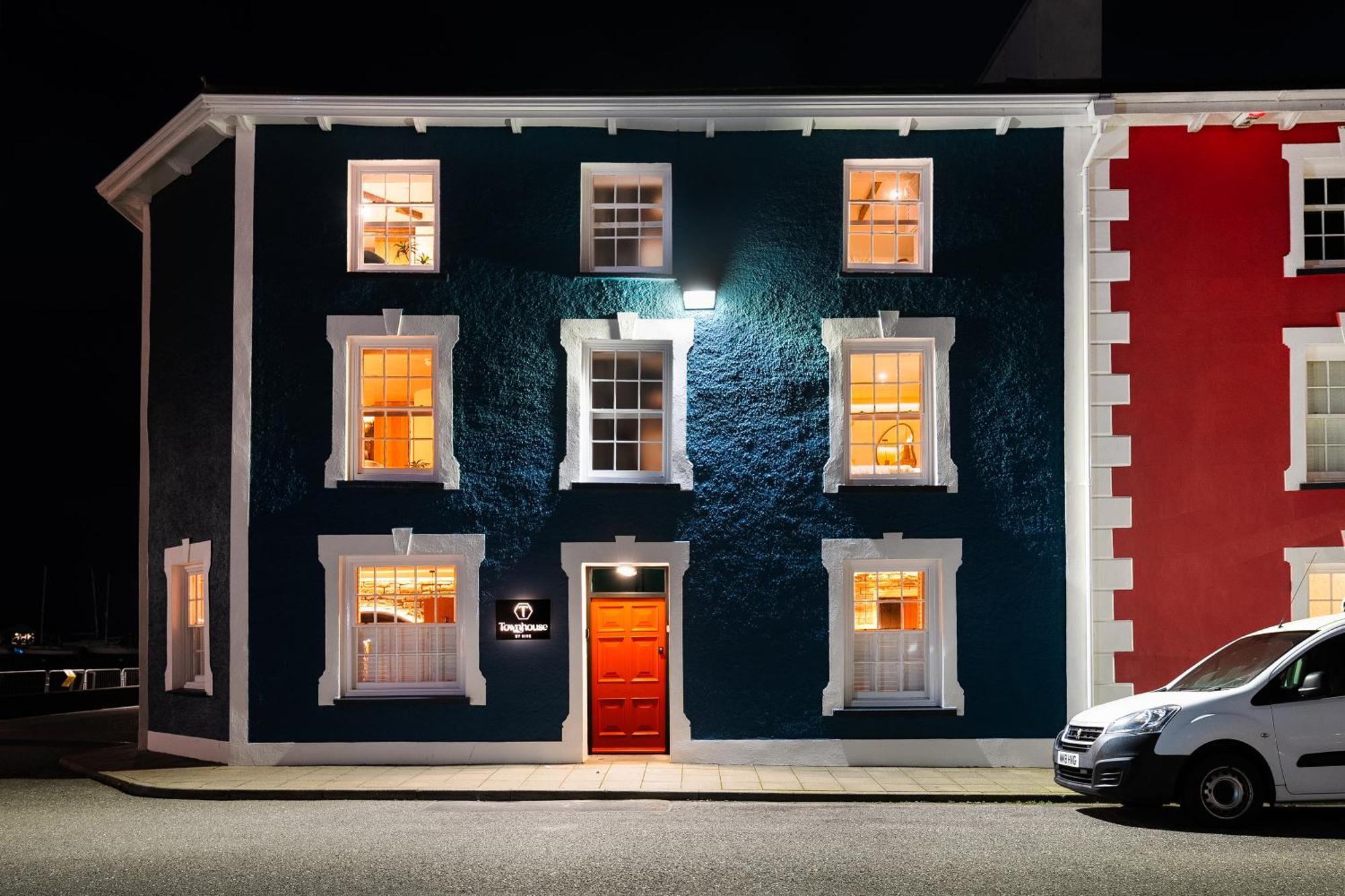 Hive Townhouse Hotel Aberaeron Exterior foto